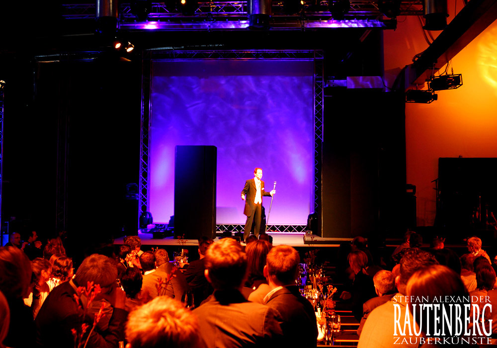 Als Zeremonienmeister und Moderator in Köln